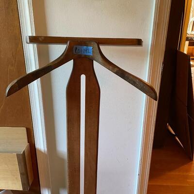 lot 192- Mid century modern valet chair