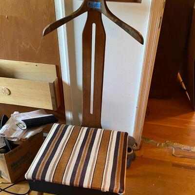 lot 192- Mid century modern valet chair