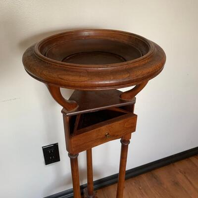 #9 Queen Anne Mahogany Pedestal- The Bartley Collection