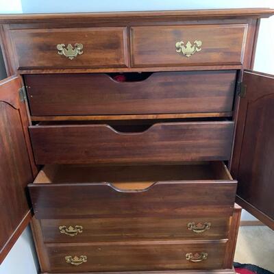 #28 Real Wood Solid Cherry Seven Drawer Dresser 