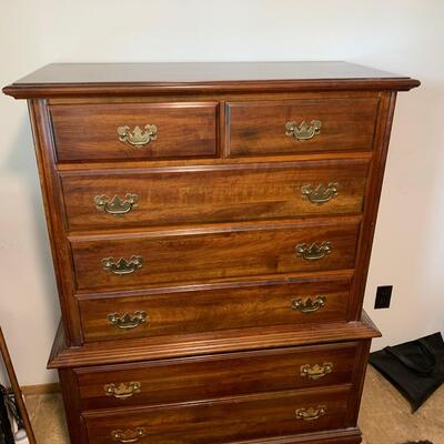 #30 Beautiful Real Wood Seven Drawer Dresser