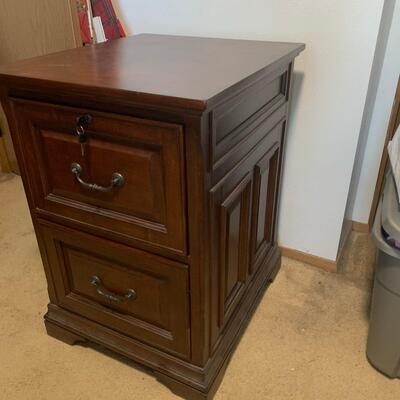#40 LIKE NEW Whalen Safe Lock Filing Cabinet Nightstand 