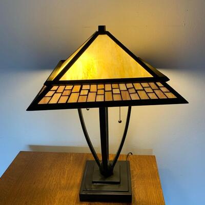 #50 Quoizel Tiffany Table Lamp TFMN6324VB