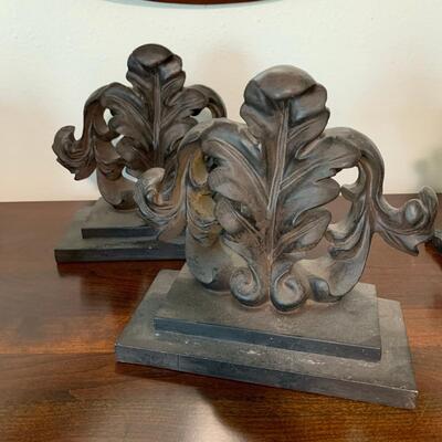 #117 Lovely Bookends