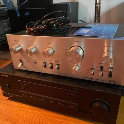 Lot 204-  Pioneer amp Sherwood receiver.