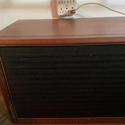 lot 206- Vintage speaker