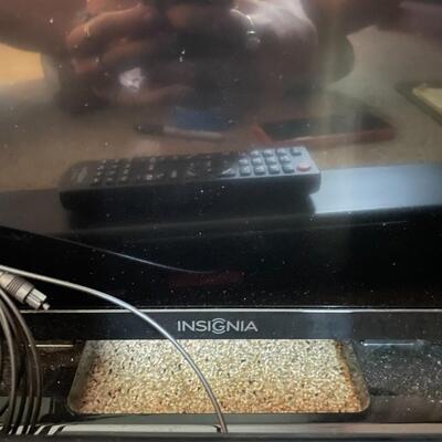lot 212- Insignia tv with speaker