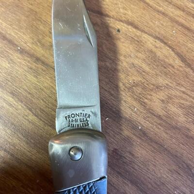 lot 243- Fronteir AA-S1 USA stainless pocket knife