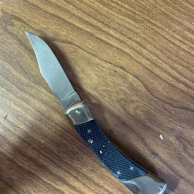 lot 243- Fronteir AA-S1 USA stainless pocket knife