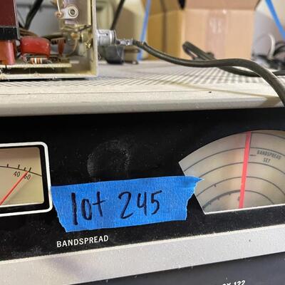 lot 245- antique hallicrafters model SX-122