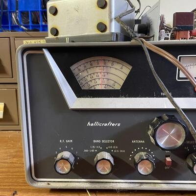 lot 245- antique hallicrafters model SX-122