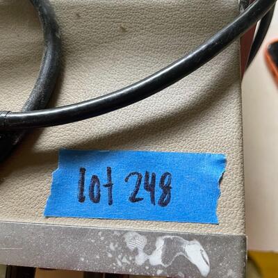 lot 248- B+K precision 10MHZ oscilloscope model 147 IB