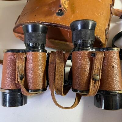 lot 262- Sky searcher 4 x 30 telepower lens binoculars, Bausch and comb optical Co. USA binoculars with original case
