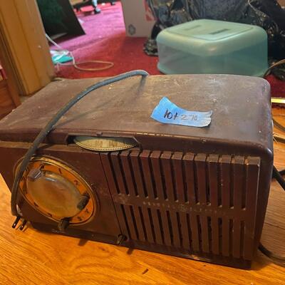 lot 270- lot of (3) antique radios and parts