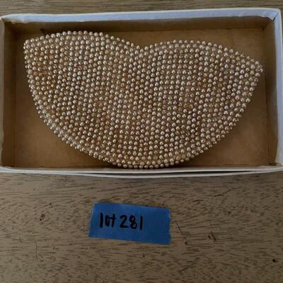 Lot 281- Vintage purse