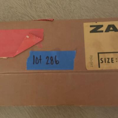 Lot 286- Zayre Super Midget Lenticular Tablette With Easel