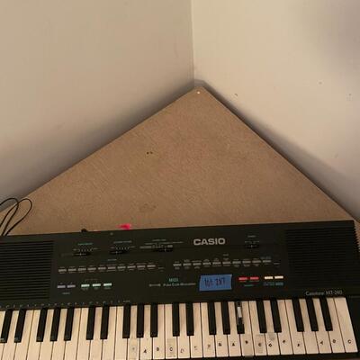 Lot 287- Casio MT-240 Piano 