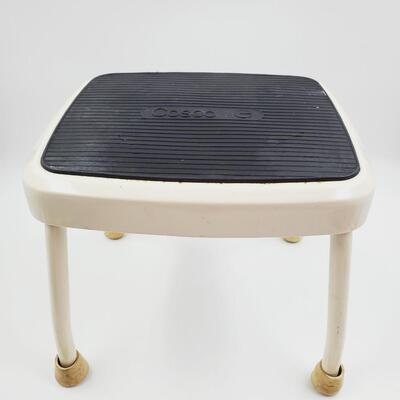 COSCO CREAM COLORED METAL FOOT STOOL WITH RUBBER NON SLIP TOP
