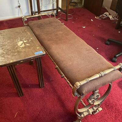 lot 292- small table, bench