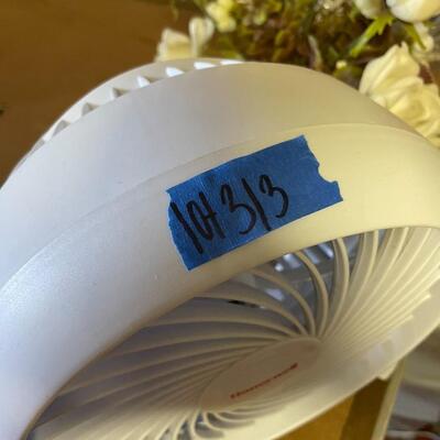 lot 313- Bissel deep cleaner, honeywell fan, misc. decor