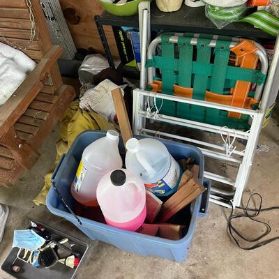 lot 322- entire room with contents