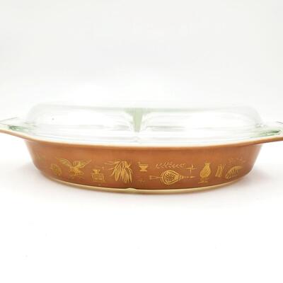 VINTAGE EARLY AMERICAN 1 1/2 QT PYREX DIVIDED DISH WITH LID