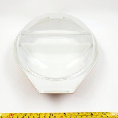 VINTAGE EARLY AMERICAN 1 1/2 QT PYREX DIVIDED DISH WITH LID