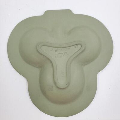 WEDGEWOOD SAGE GREEN JASPERWARE CLOVER DISH 