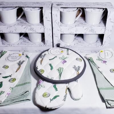 103 - Kitchen linens & more