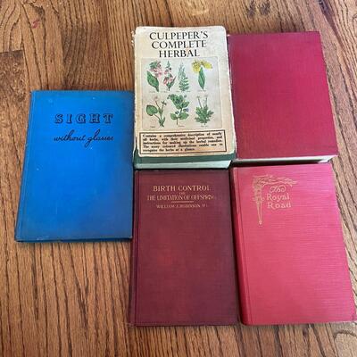 LOT 94 - Medical Books, Vintage (5 books), 1916-1940