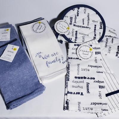 104 - Kitchen Linens 