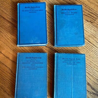 LOT 115 - Merills English Texts, Vintage (4 books), 1907