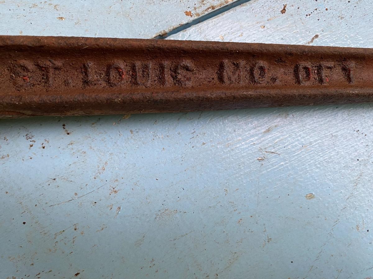 Antique cast iron caulking