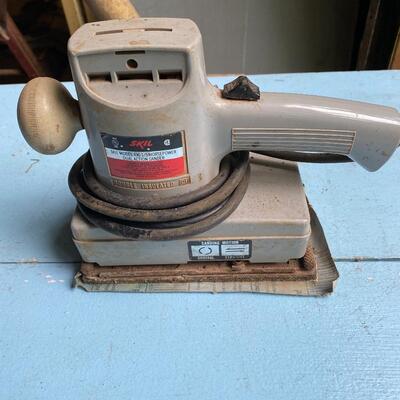 Skill dual action working sander