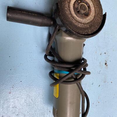 Angle grinder, works