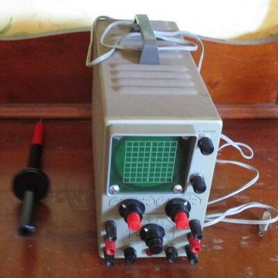 Vintage Heathkit DC Oscilloscope Model 10-10