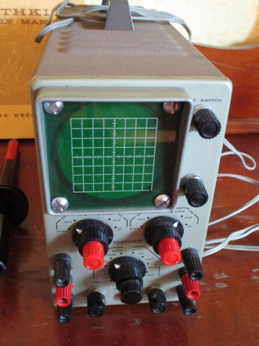 Vintage Heathkit DC Oscilloscope Model 1010