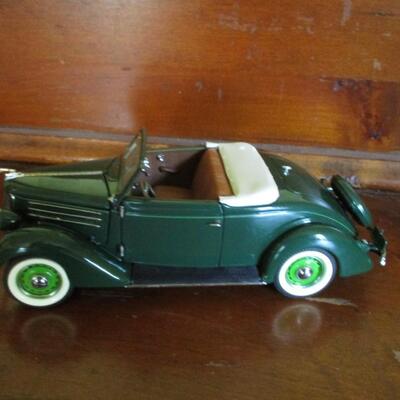 Franklin Mint 1936 Ford Deluxe Cabriolet 
