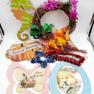 HOLIDAY DECOR BUNDLE