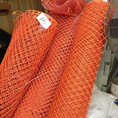 LOT 16  PLASTIC FENCING