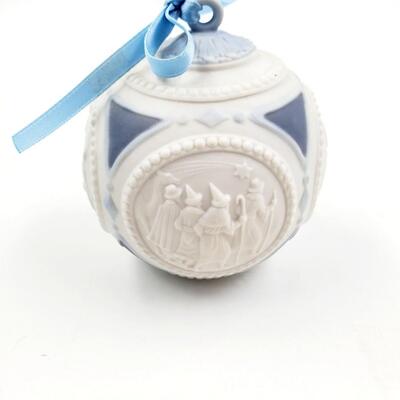 GENUINE LLADRO PORCELAIN CHRISTMAS ORNAMENTS WITH ORIGINAL BOXBUNDLE OF 3 