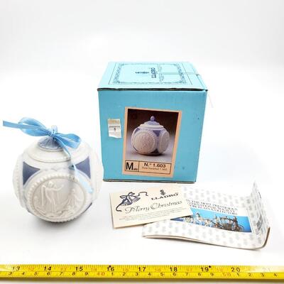 GENUINE LLADRO PORCELAIN CHRISTMAS ORNAMENTS WITH ORIGINAL BOXBUNDLE OF 3 