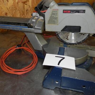 LOT 7   RYOBI 8 1/2" SLIDING COMPOUND METER SAW