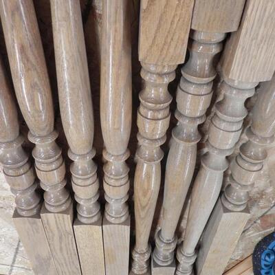 LOT 35  WOODEN POST
