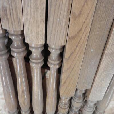 LOT 35  WOODEN POST