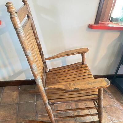 CRACKER BARREL WOODEN ROCKING CHAIR