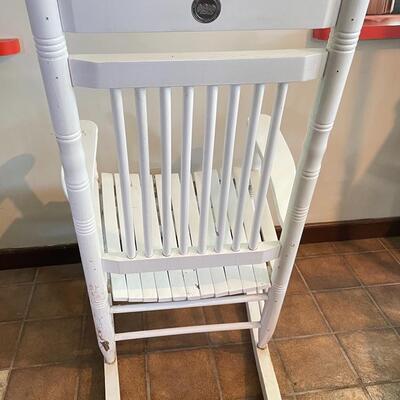 CRACKER BARREL WHITE WOODEN ROCKING CHAIR 