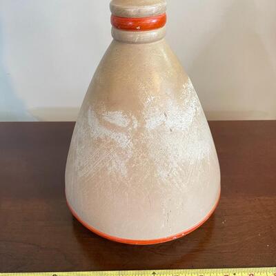 TAN AND ORANGE POTTERY LAMP