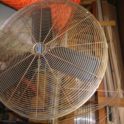 LOT 33   PROFESSIONAL GRADE FAN