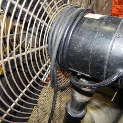 LOT 33   PROFESSIONAL GRADE FAN